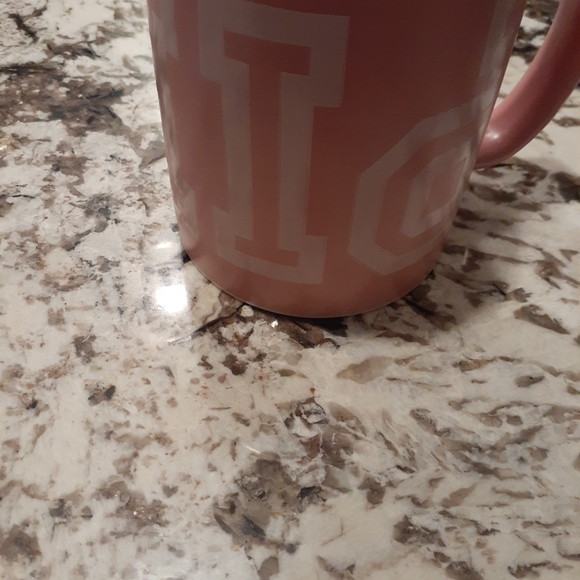 Victoria's Secret PINK 30 Oz Large Soft Pink Oversized Mug. - Picture 9 of 12